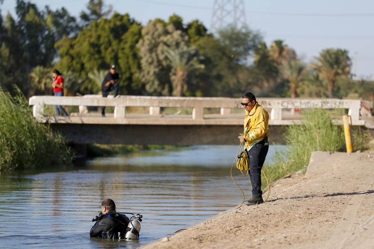 Dos hermanos mueren ahogados al intentar auxiliarse en un canal de San Luis Río Colorado