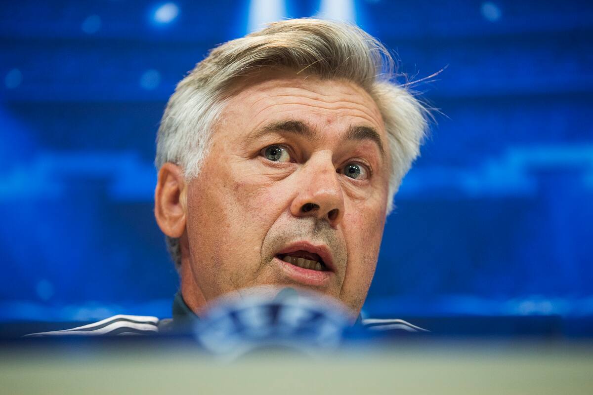'Desesperado' Ancelotti por llevar a 'Chucky' Lozano al Napoli