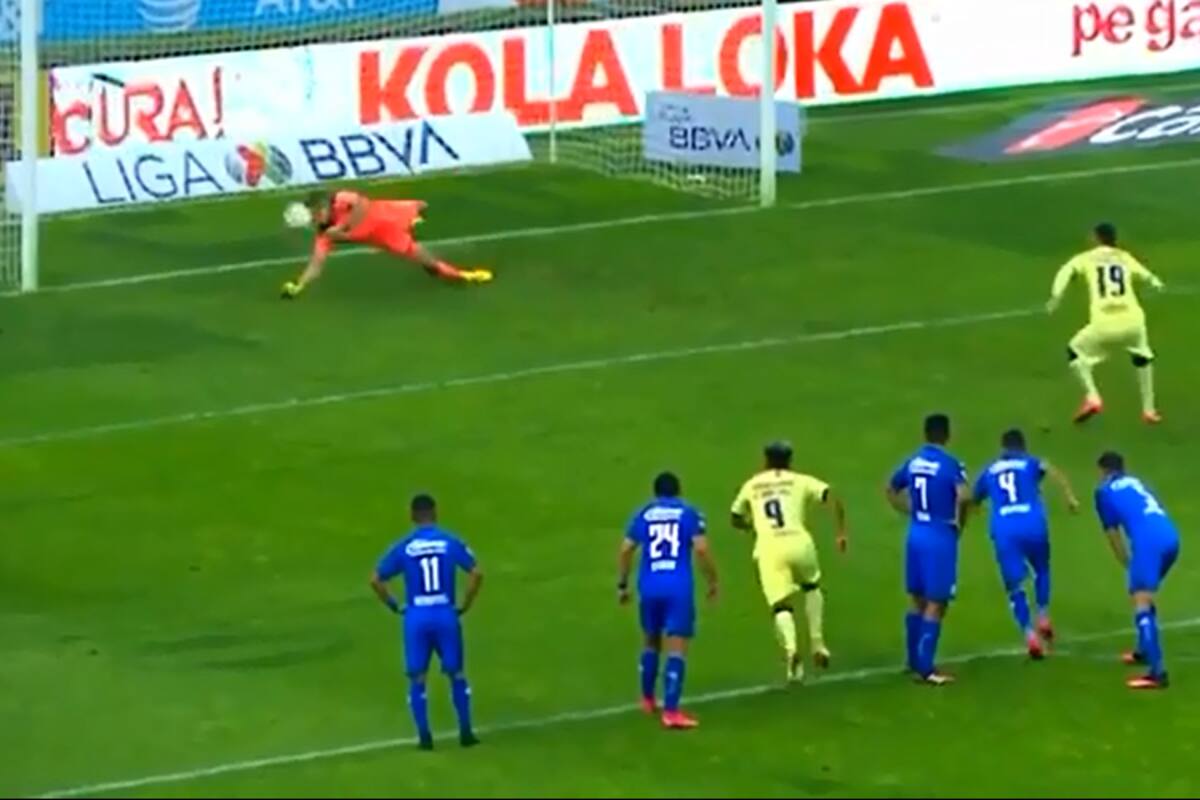 Atajada de Jesús Corona aseguró victoria de Cruz Azul contra América