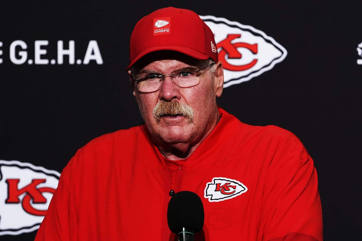 Se disparó una bala contra la oficina de Andy Reid, coach de los Chiefs y le pasó muy cerca