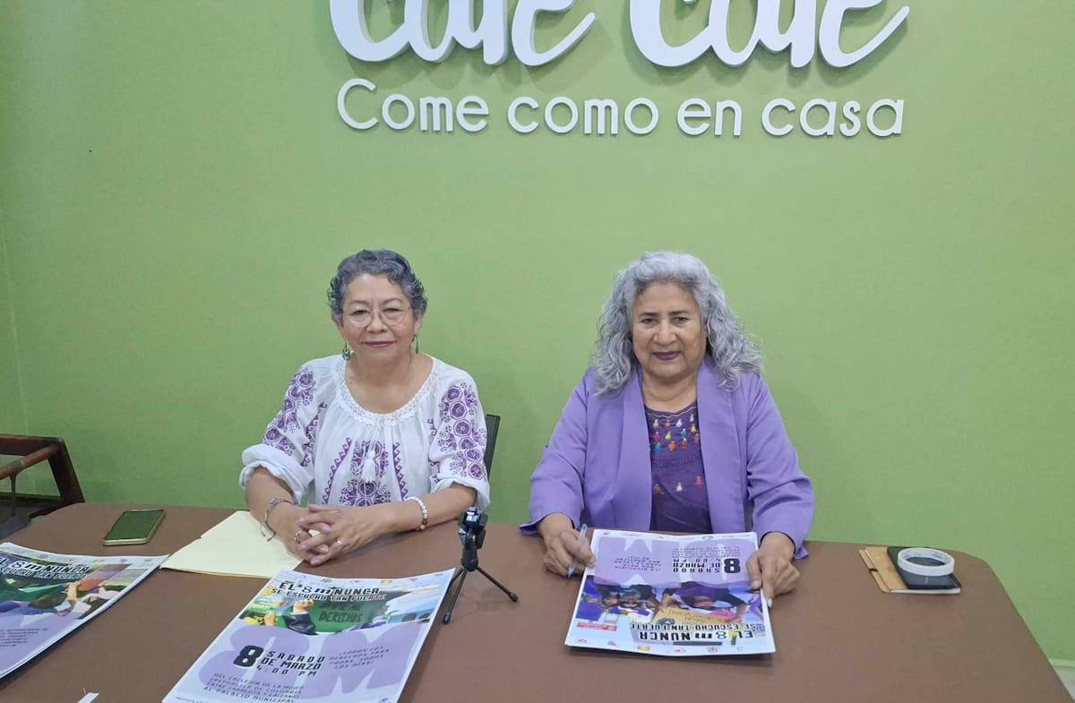 Integrantes de colectivos que organizan la marcha del Día Internacional de la Mujer en Cajeme. / Imagen por Mayra Echeverría.