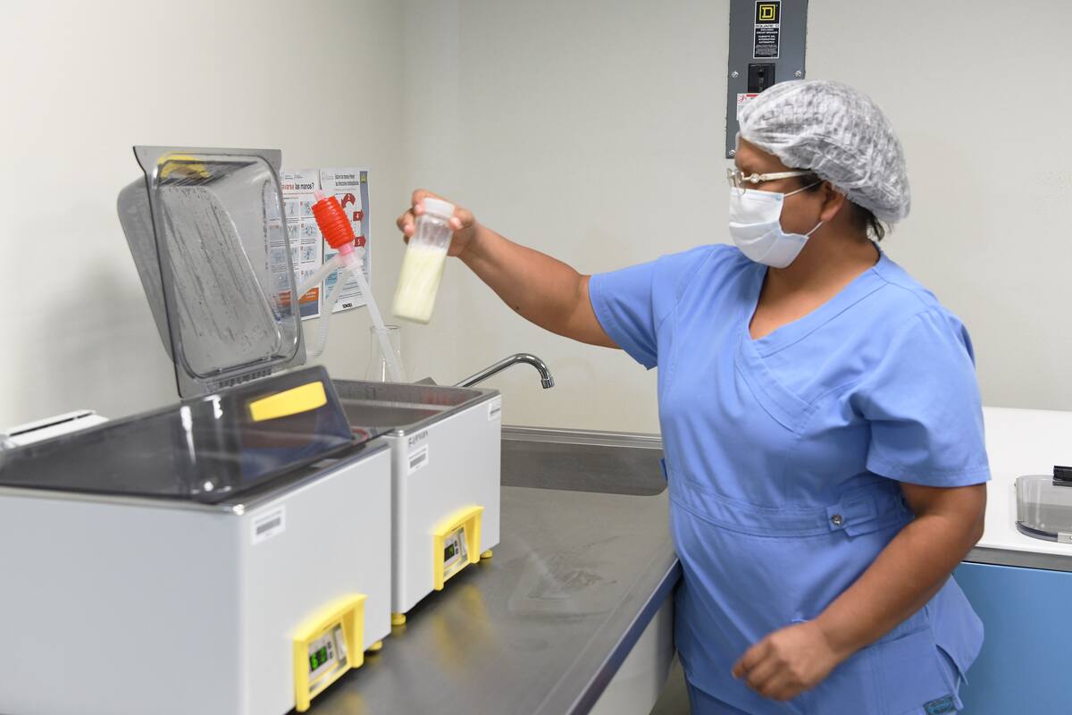 Llaman a mamás lactantes a donar leche para bebé internado en el HIES