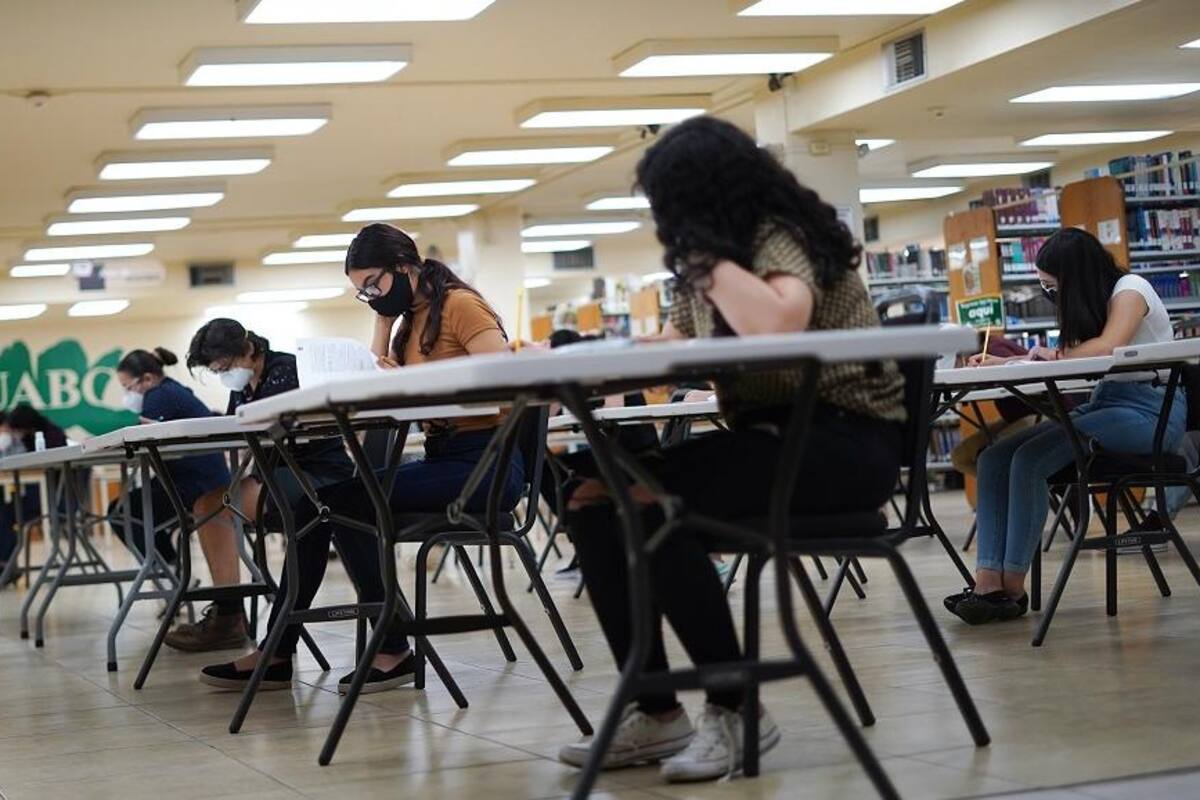 Aspirantes que no fueron admitidos a ingresar a la UABC logran reubicarse en otras carreras