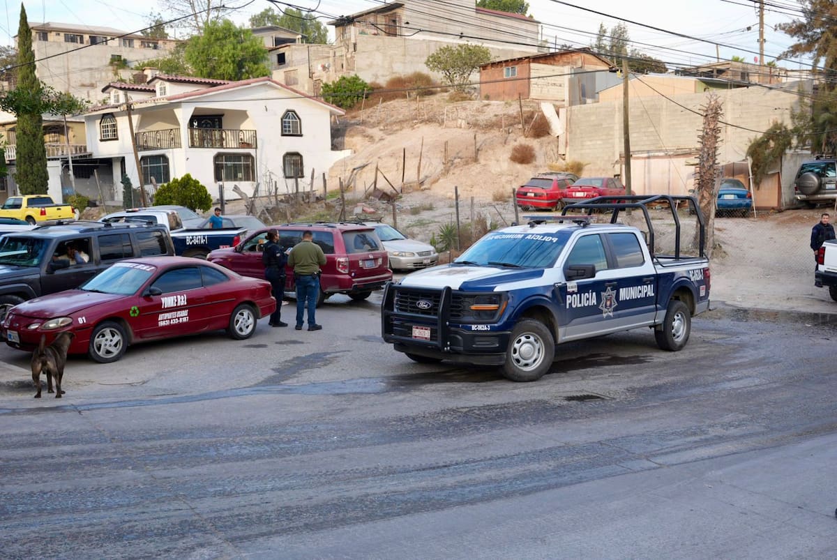 Una mujer de 50 años fue atacada a tiros mientras circulaba en su vehículo por la colonia Puerta del Sol. Foto: Leonardo González