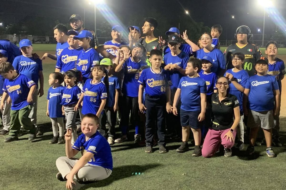 Corazón Azul llama a la comunidad a ayudar donando juguetes y bolsas de dulces para la posada de niños