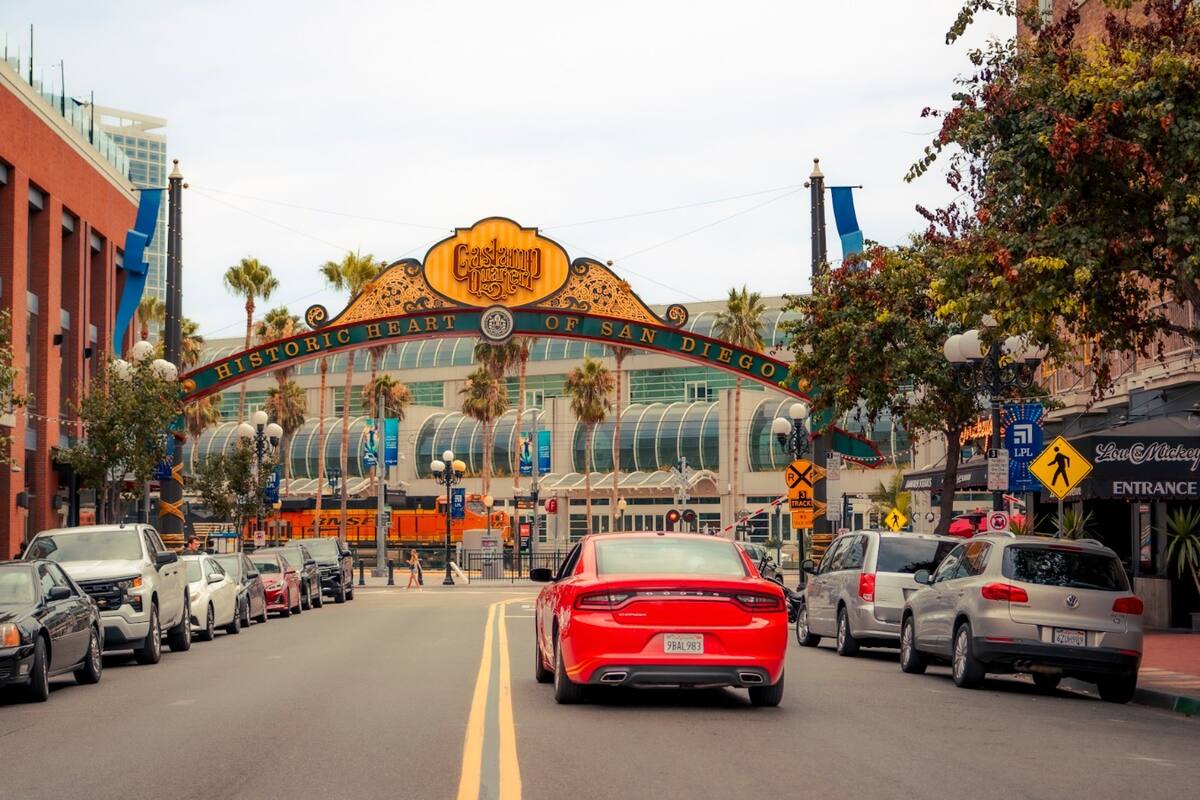 Con lucha libre y competencia de lowriders celebrarán el 5 de mayo