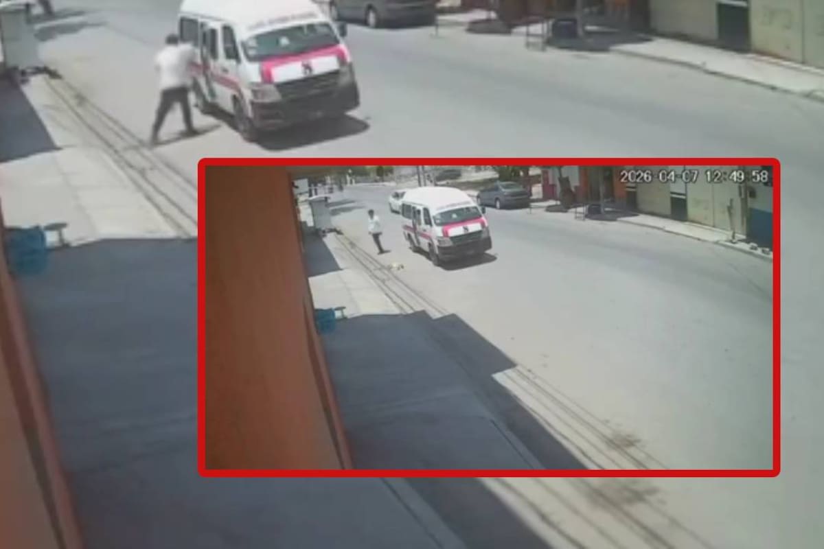 Conductor de transporte público en Puebla es captado atropellando a un perro y llevándose el cuerpo, pero la cámara de videovigilancia lo delató