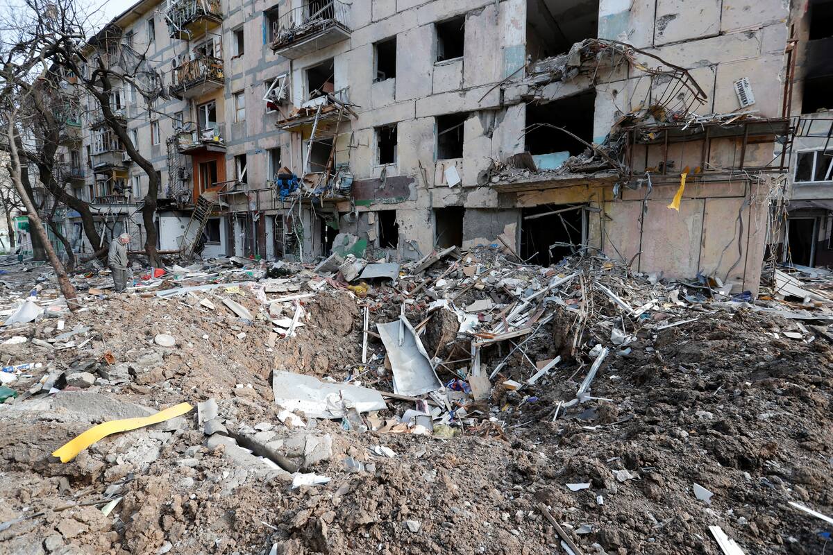 FOTO DE ARCHIVO. Vista de un edificio residencial, que fue destruido durante el conflicto entre Ucrania y Rusia en la ciudad portuaria del sur de Mariúpol, Ucrania. 17 de abril de 2022. REUTERS/Alexander Ermochenko