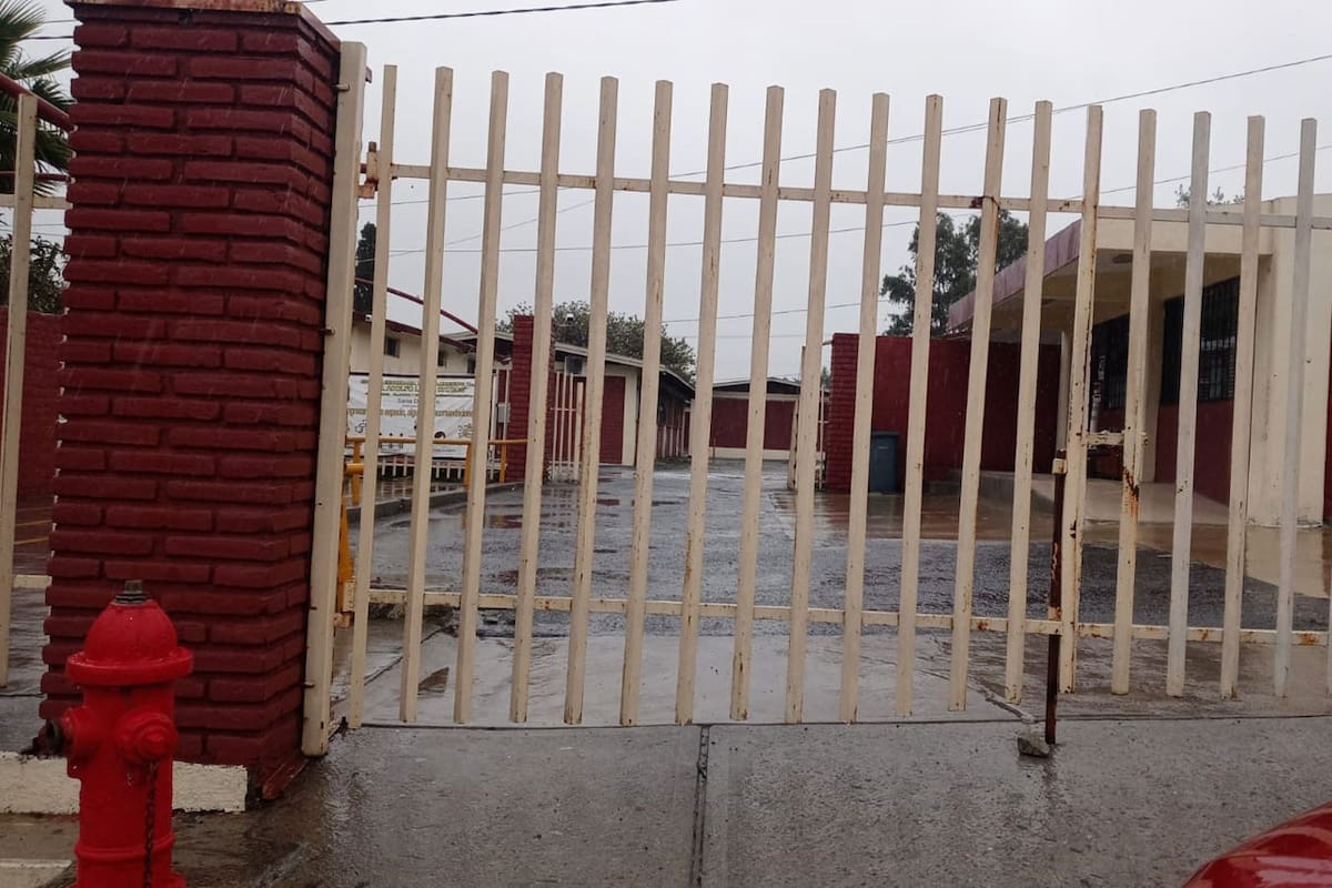 Descartan severos daños en escuelas municipales debido a pasadas lluvias