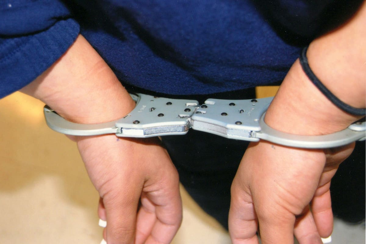 Detienen en Cajeme con droga y dinero a presunto criminal de Sonora