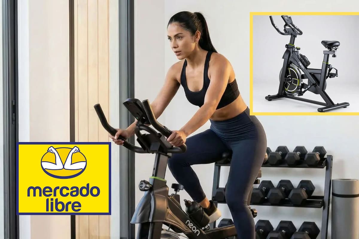 La bicicleta de spinning Pro NEON cae a un precio histórico de dos mil seiscientos diecinueve pesos con un descuento del cincuenta y nueve por ciento ofreciendo una rueda de inercia profesional de dieciocho kilos y envío gratuito