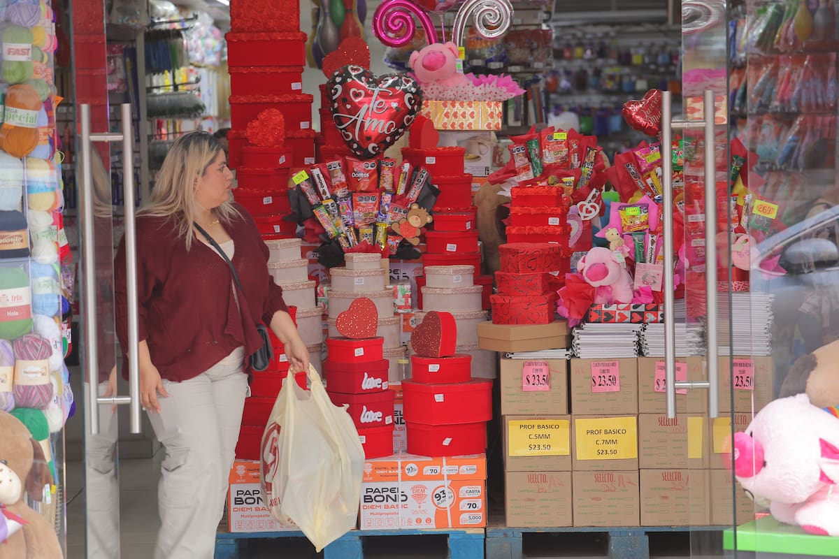 Regalos, flores y joyería: Comercios de Sonora le apuestan a que San Valentín incremente sus ventas