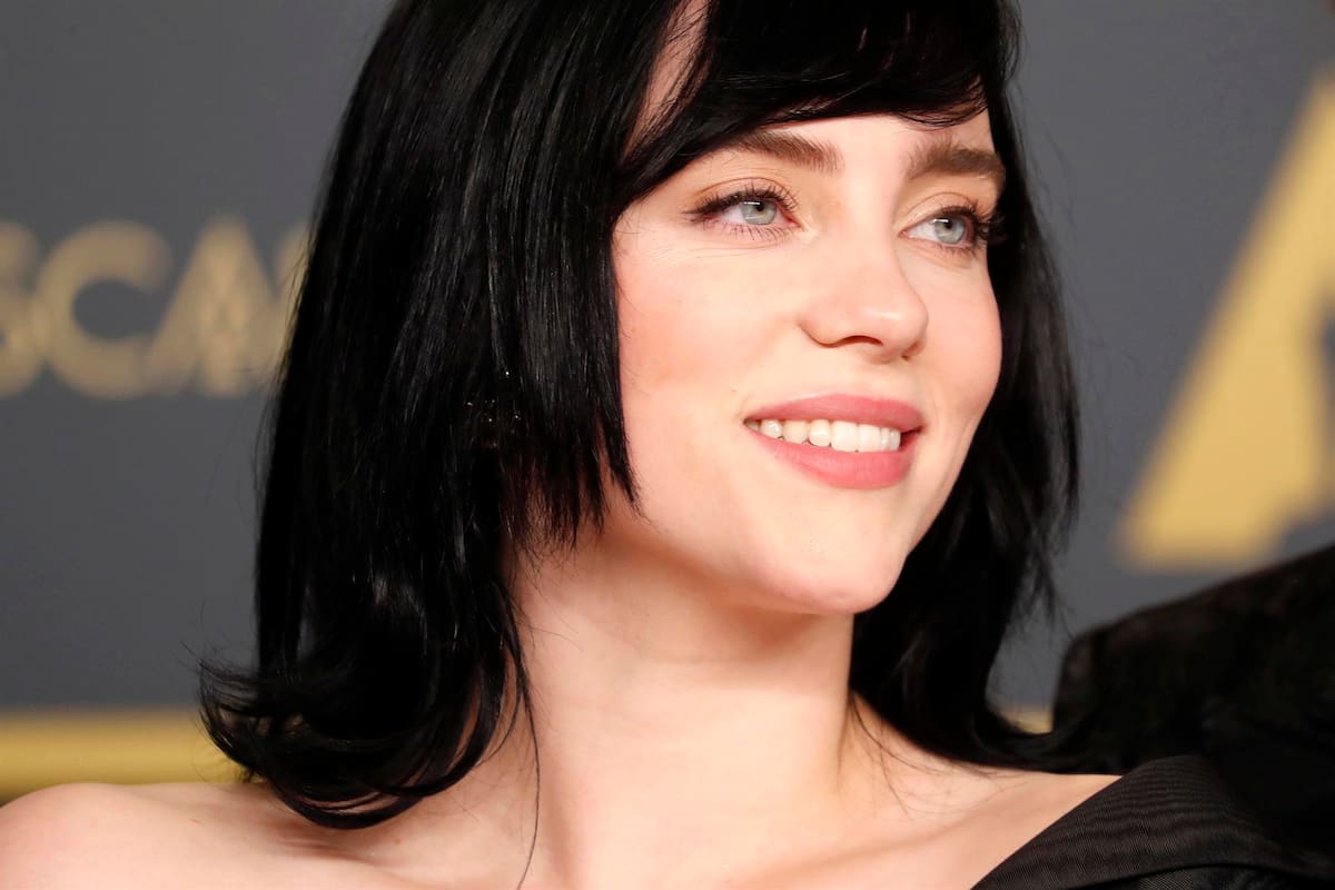 Billie Eilish se convierte en la artista más joven artista en alcanzar los 100 millones de oyentes mensuales en Spotify