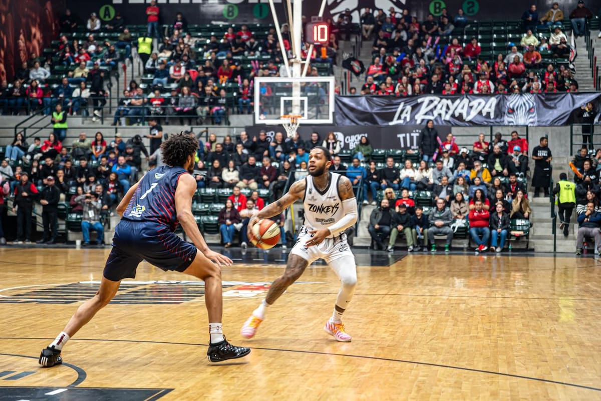 Los Burrocebras fueron superados por Guaymas para empezar su año. Foto: Border Zoom