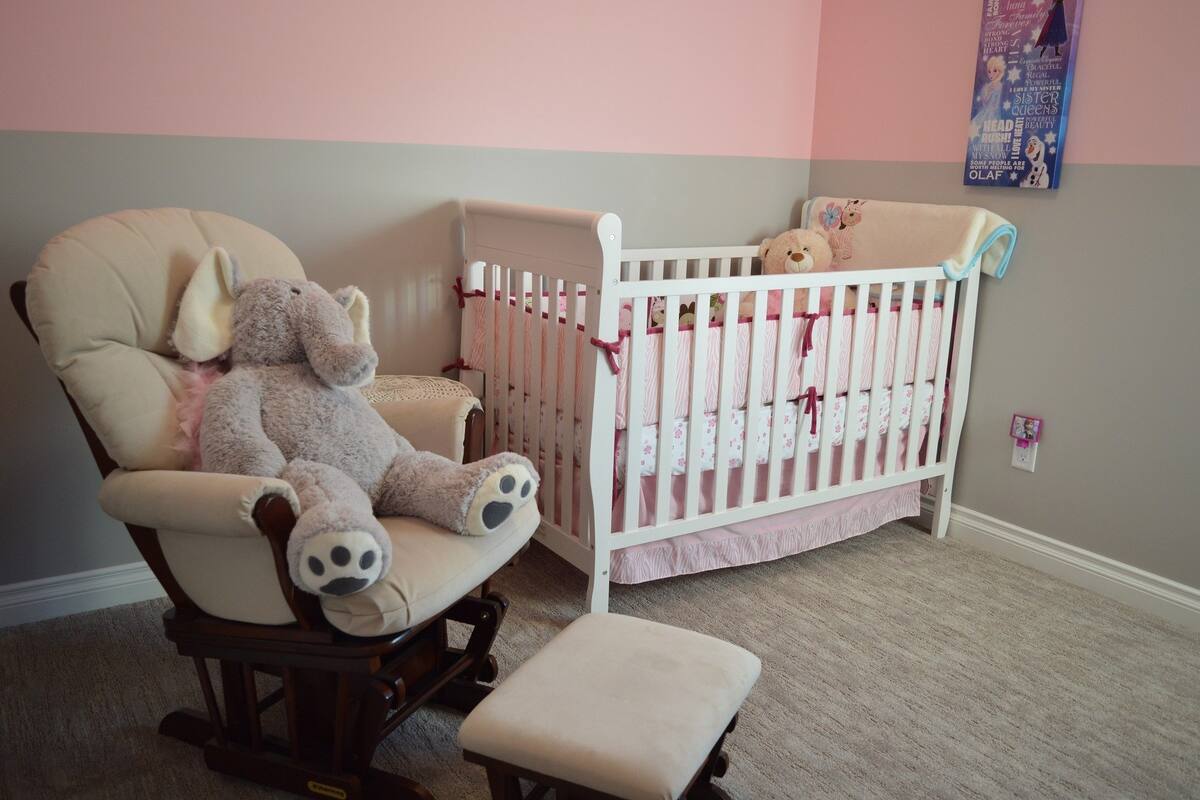 Investigan a niñera por asfixiar a los bebés que cuidaba en una guardería