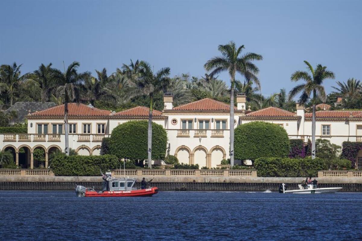 Arrestan a tres menores armados con AK-47 tras ingresar a residencia de Trump en Palm Beach