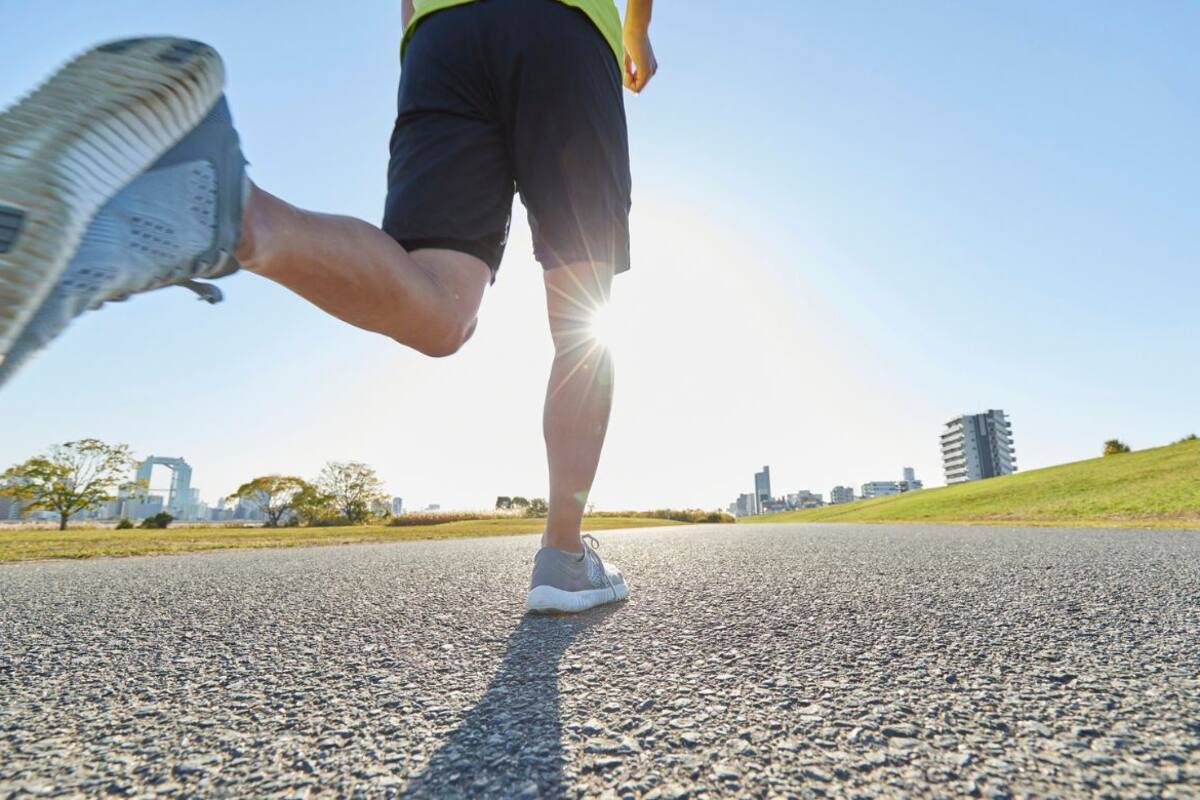 ¿Correr realmente daña las rodillas? Estudios explican cómo el running impacta las articulaciones y qué hábitos pueden reducir el riesgo de lesiones