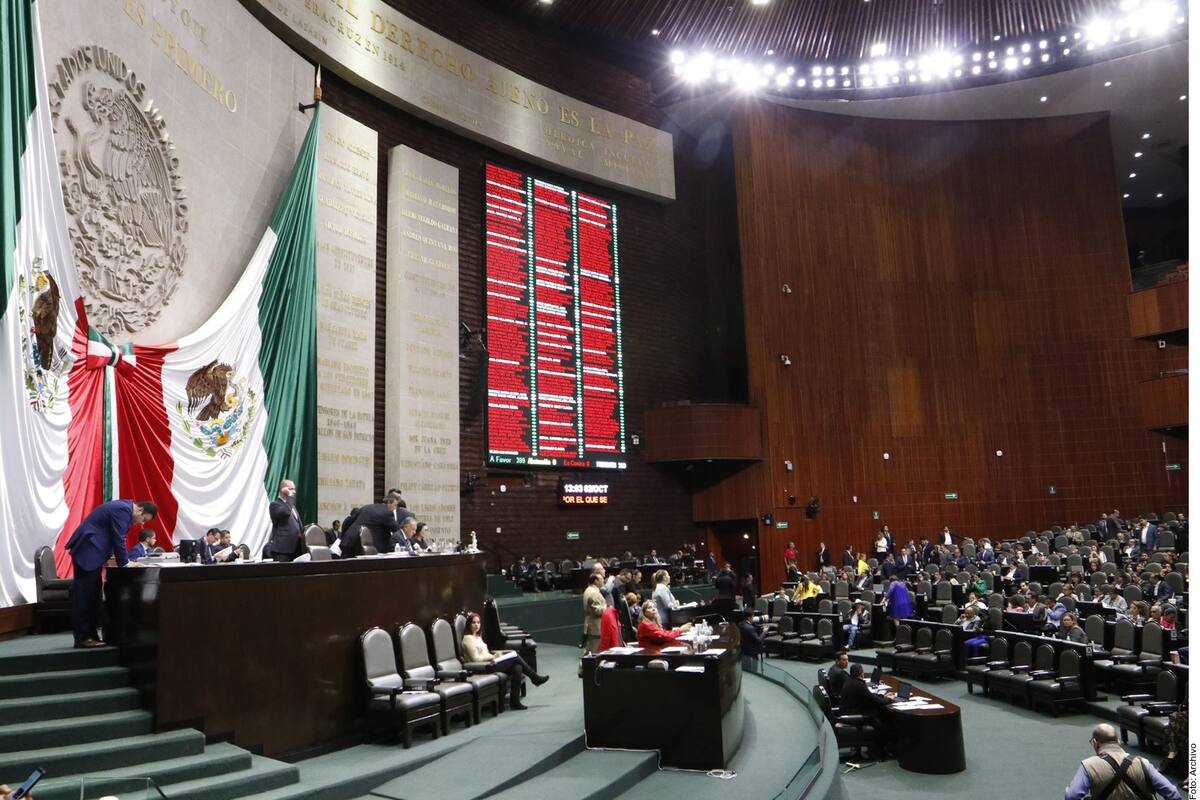 Diputada acusa que panistas tenían jacuzzi en la Cámara de Diputados; también dice que llevaban escorts