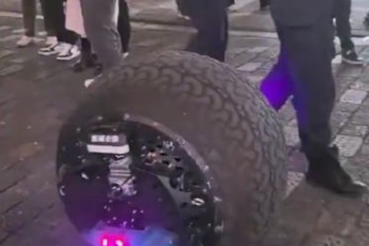 China lanza un robot policial esférico capaz de perseguir delincuentes a gran velocidad