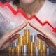 Experto advierte que si te cambias de AFORE mientras hay pérdidas, tu ahorro bajará de forma real y definitiva, perdiendo la oportunidad de recuperar tu dinero cuando la situación mejore