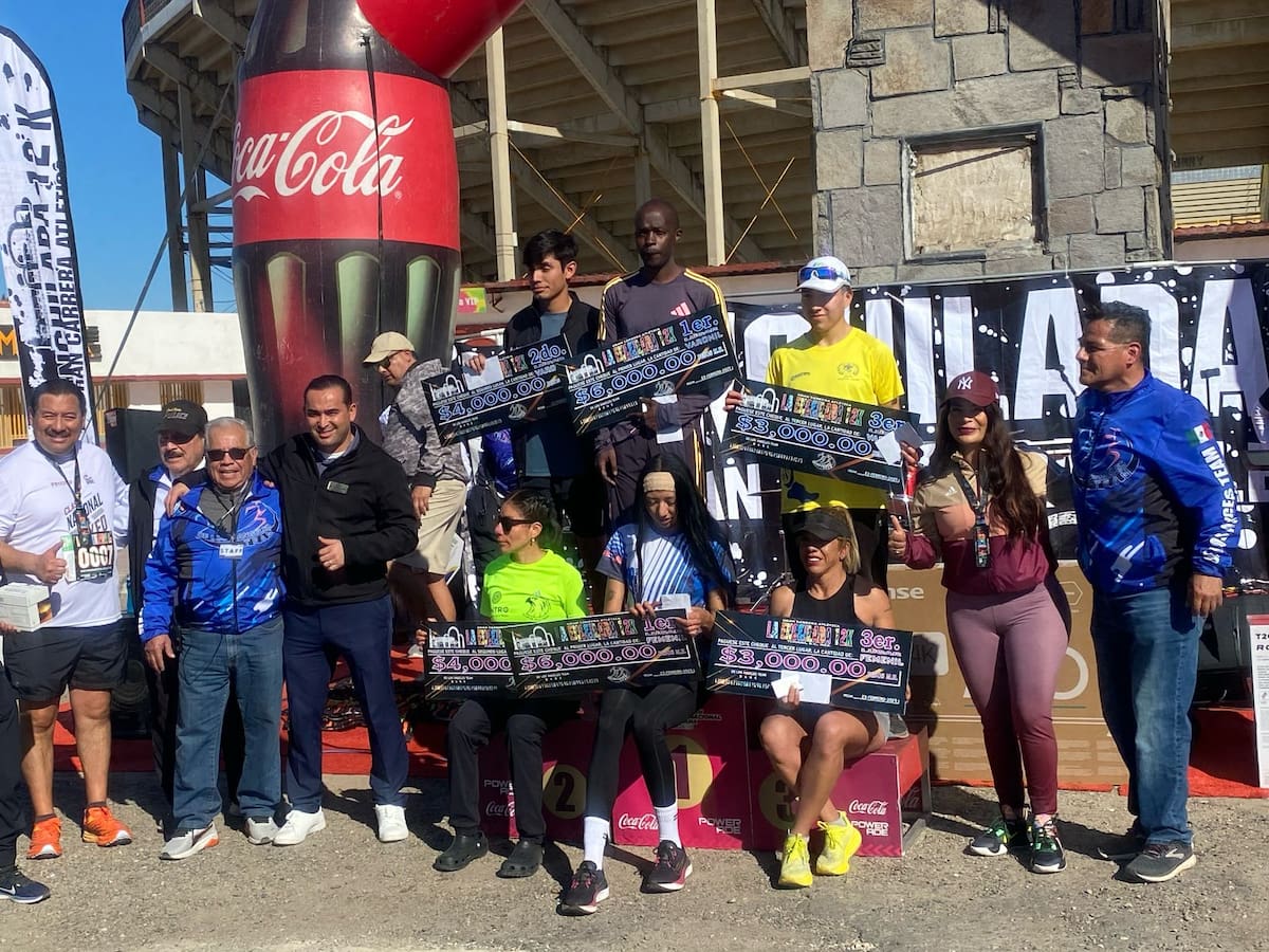 Los ganadores de la carrera "La Enchilada".