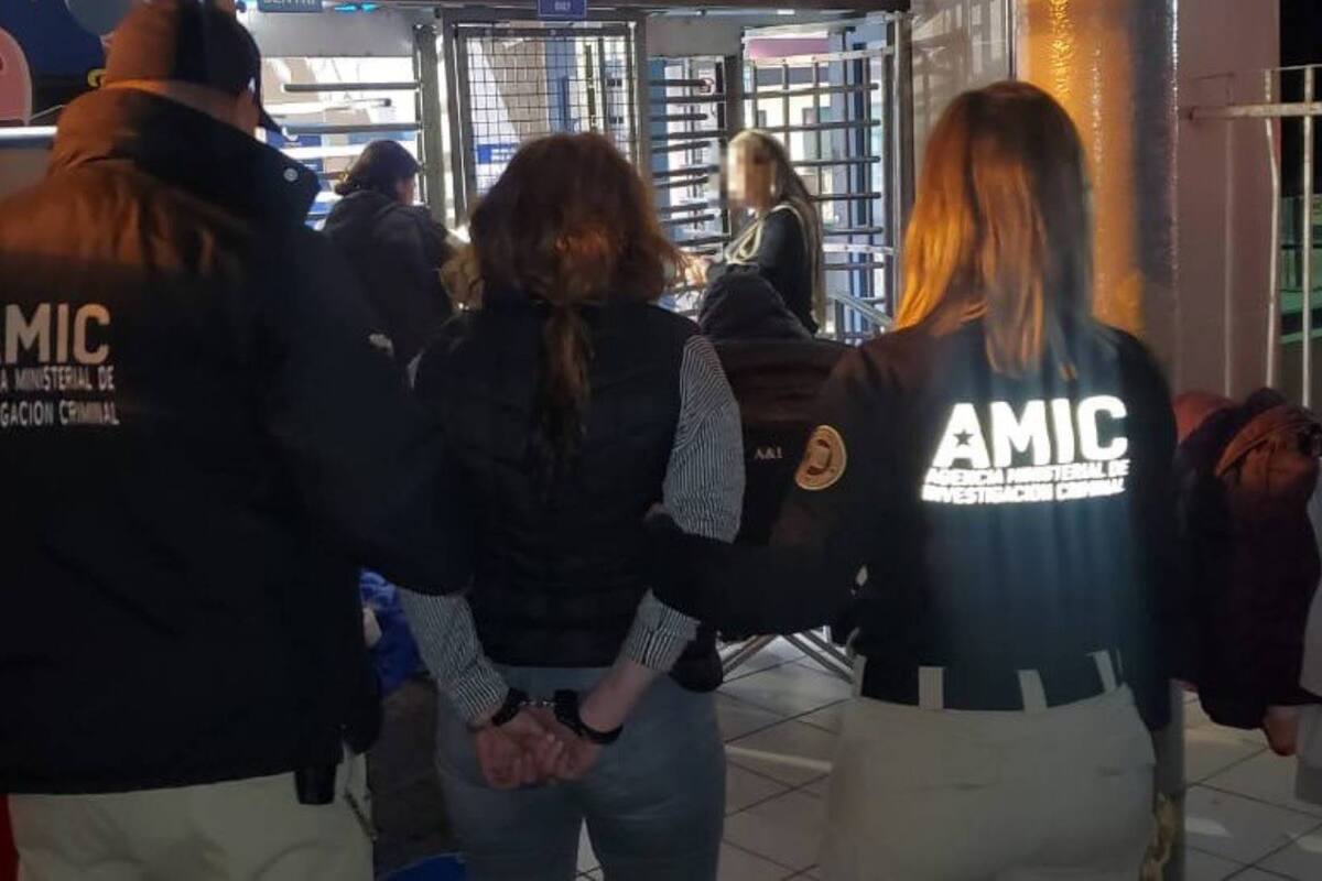 Capturan en Nogales a mujer prófuga de EU