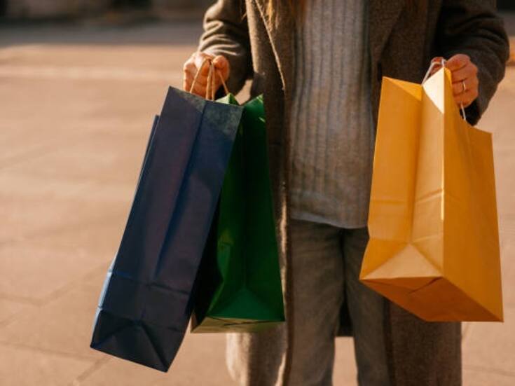 Cuando regalar se vuelve una presión: alertan por compras compulsivas en diciembre