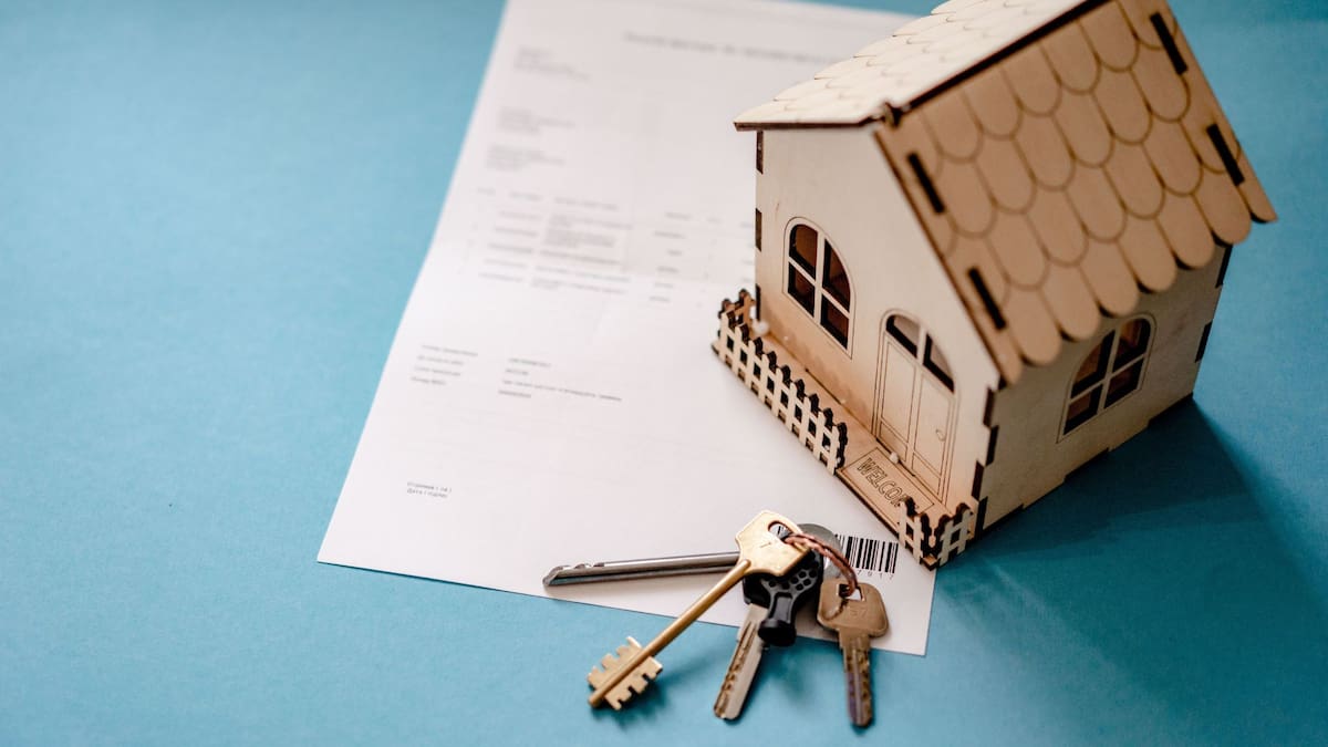 Si compraste una casa así puedes tramitar el cambio de nombre en la boleta de predial ante la Secretaría de Finanzas para asegurar tu patrimonio, acceder a descuentos y evitar problemas legales