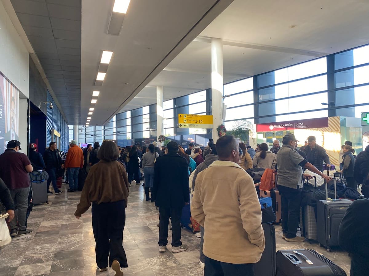 Usuarios permanecen desde hace días “haciendo escala” en las instalaciones del complejo. Foto: Emmanuel Castañeda