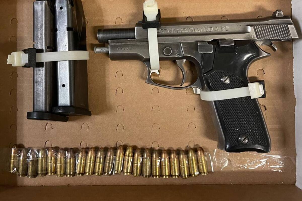 Arrestan a tres armados tras choque