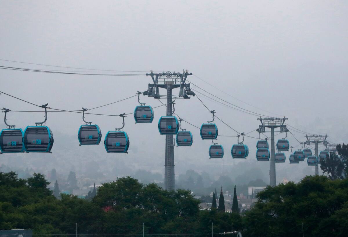 Fotografía de vagones de teleféricos en la apertura de servicio del Cablebús hoy, en la Ciudad de México (México). EFE/ Mario Guzmán