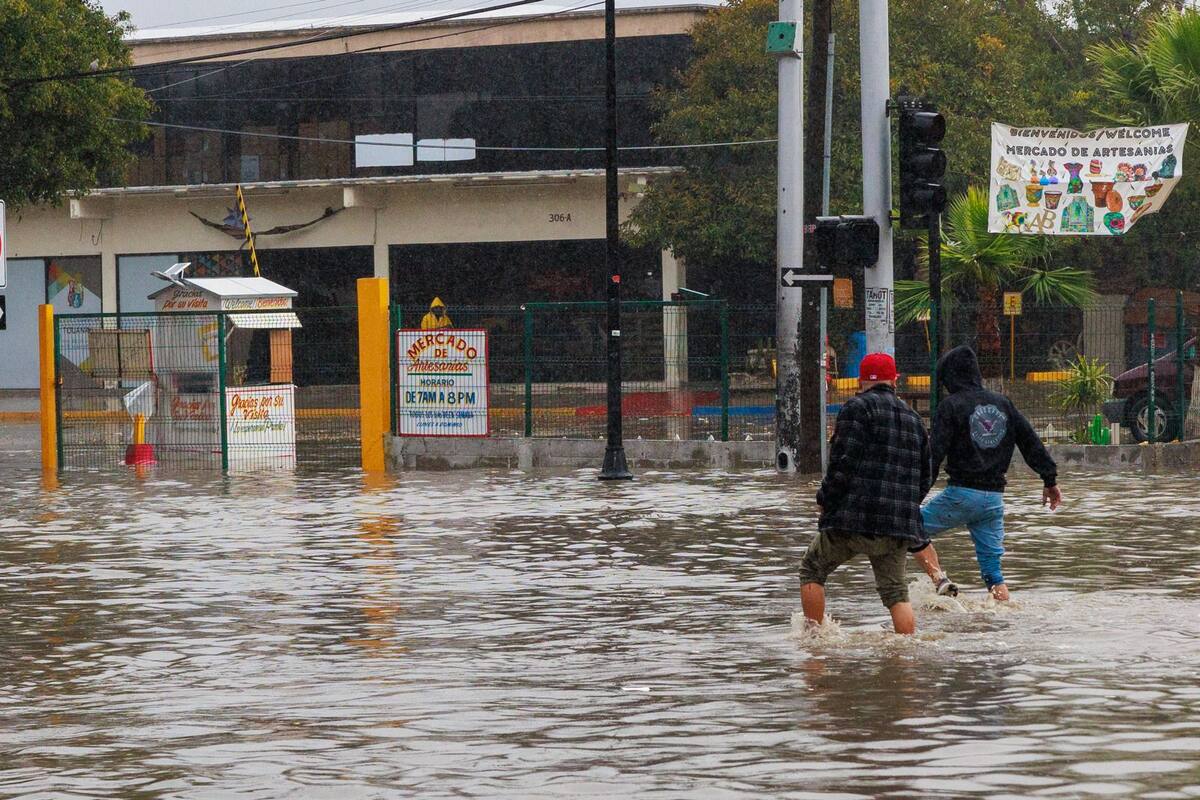 Registran goteras y daños materiales en Zona Centro