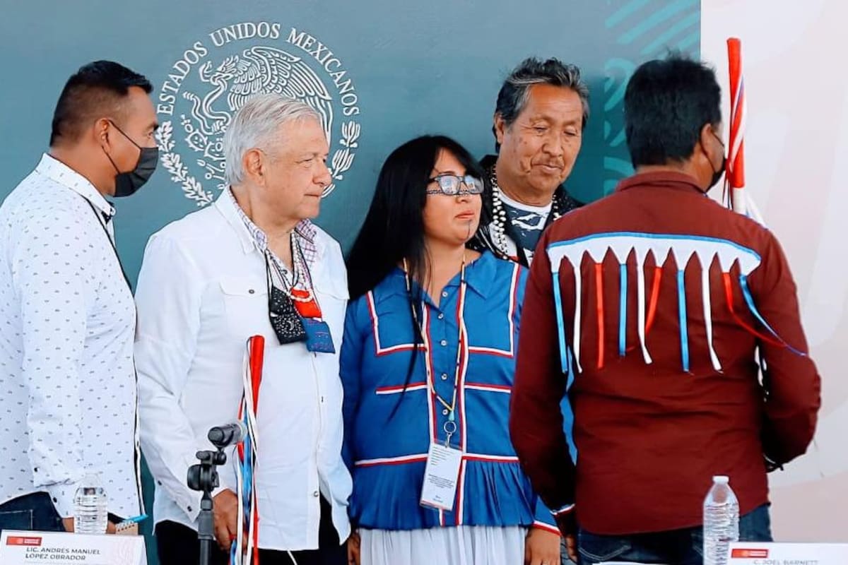 AMLO propone a los seris que dejen de vender permisos de caza