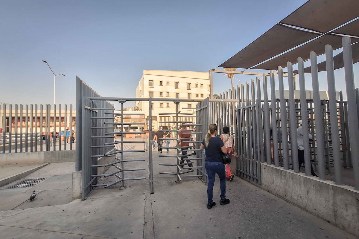 Así están las garitas este domingo por la mañana: tiempos de espera para cruzar de Mexicali a Calexico