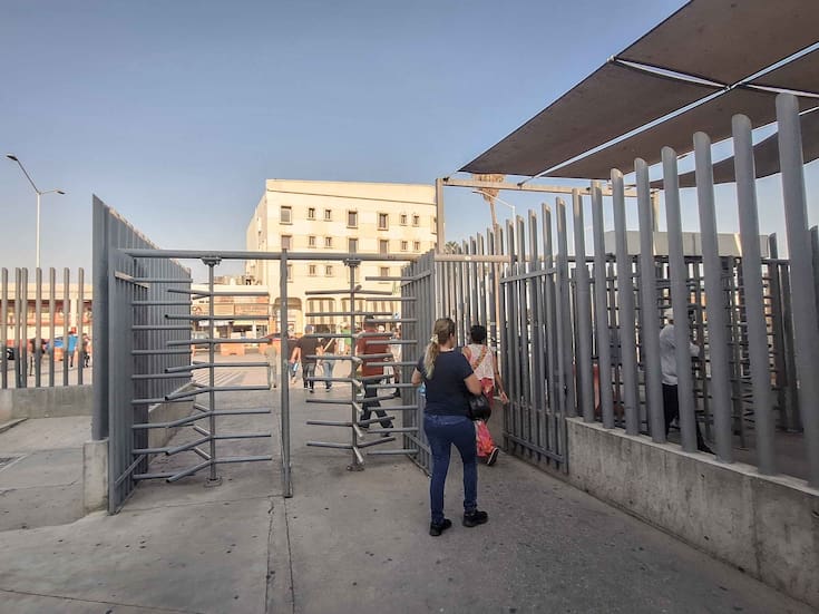 Así están las garitas este domingo por la mañana: tiempos de espera para cruzar de Mexicali a Calexico