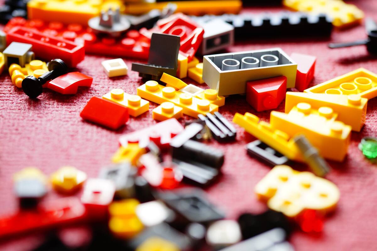 Más de 1300 años pueden durar las piezas de Lego