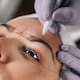 Cómo hacer crecer las cejas con aceite de coco y cepillado diario
