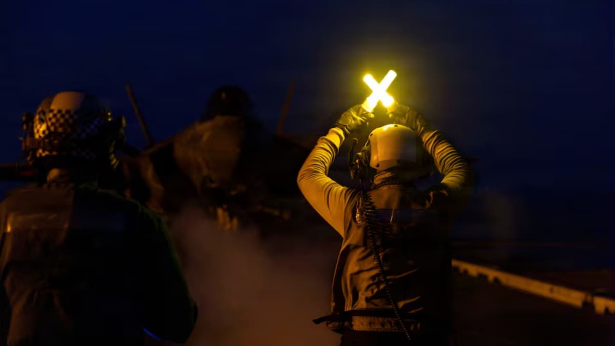 Las imágenes difundidas en redes sociales mostraron bombardeos y equipo militar como parte de la estrategia comunicativa oficial. Foto: Reuters