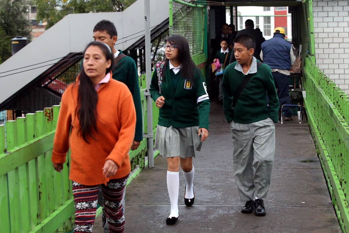 Escuelas reanudan clases hoy