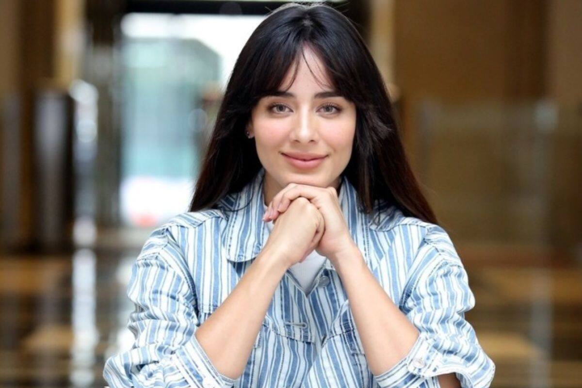 ¡Esmeralda Pimentel estrena romance con una mujer!