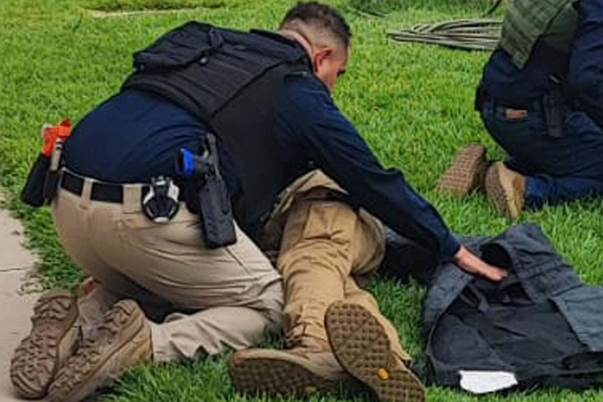 Elementos de AEI reciben capacitación en medicina táctica