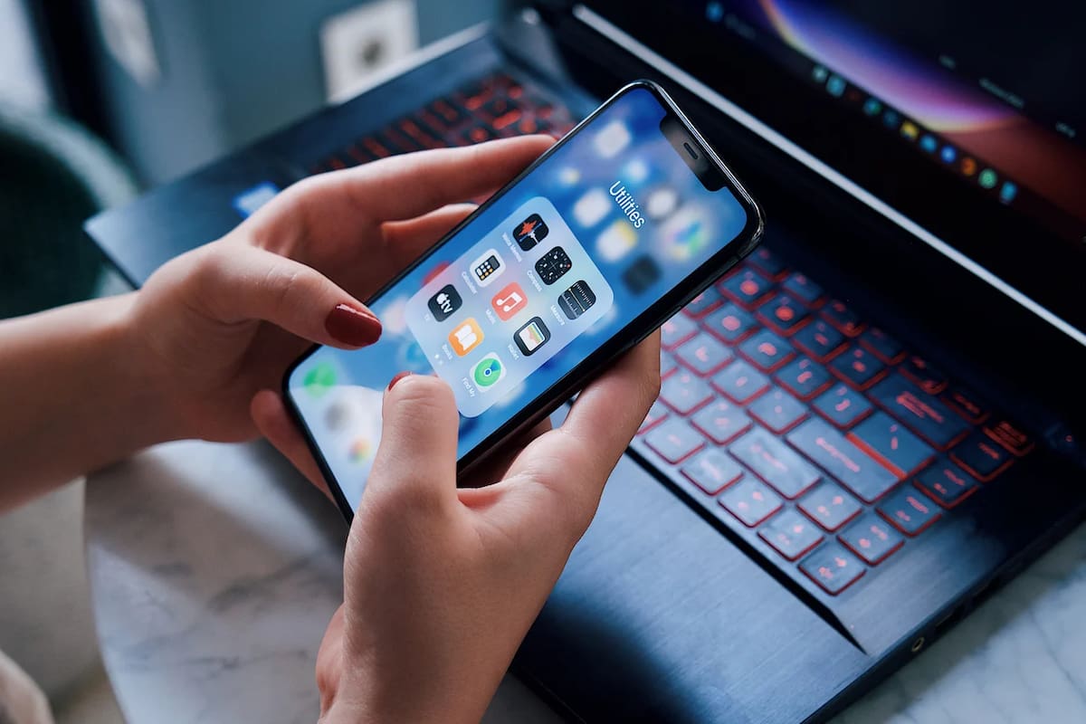 Apple enfrentará una desaceleración en las ventas del iPhone 18 mientras los modelos Pro podrían aumentar entre 250 y 300 dólares por mayores costos de componentes