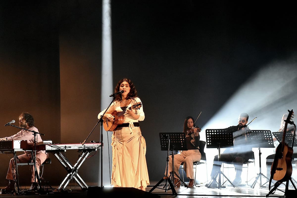 Silvana Estrada ofreció un concierto en la Sala de Espectáculos del Cecut como parte de su gira “Vendrán suaves lluvias”.
Foto: Ruth Odgers