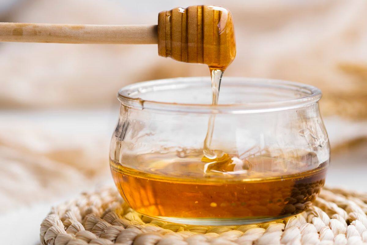 ¿Mejor que el azúcar? Beneficios y contraindicaciones al incluír miel en tu dieta
