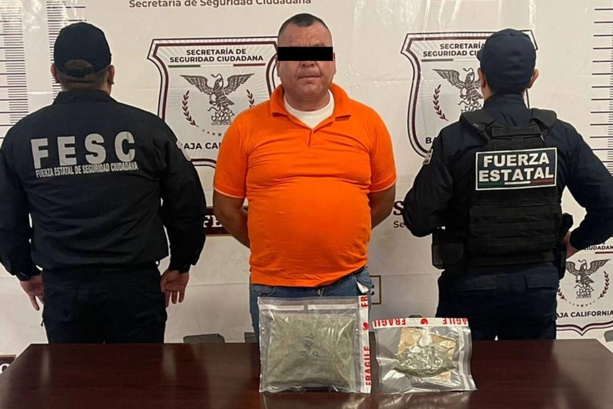 Detiene FESC a cuatro personas por el delito de narcomenudeo y recupera vehículo con reporte de robo