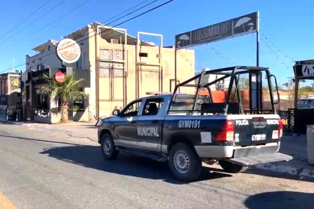 Dos personas heridas en enfrentamiento armado dentro de un bar
