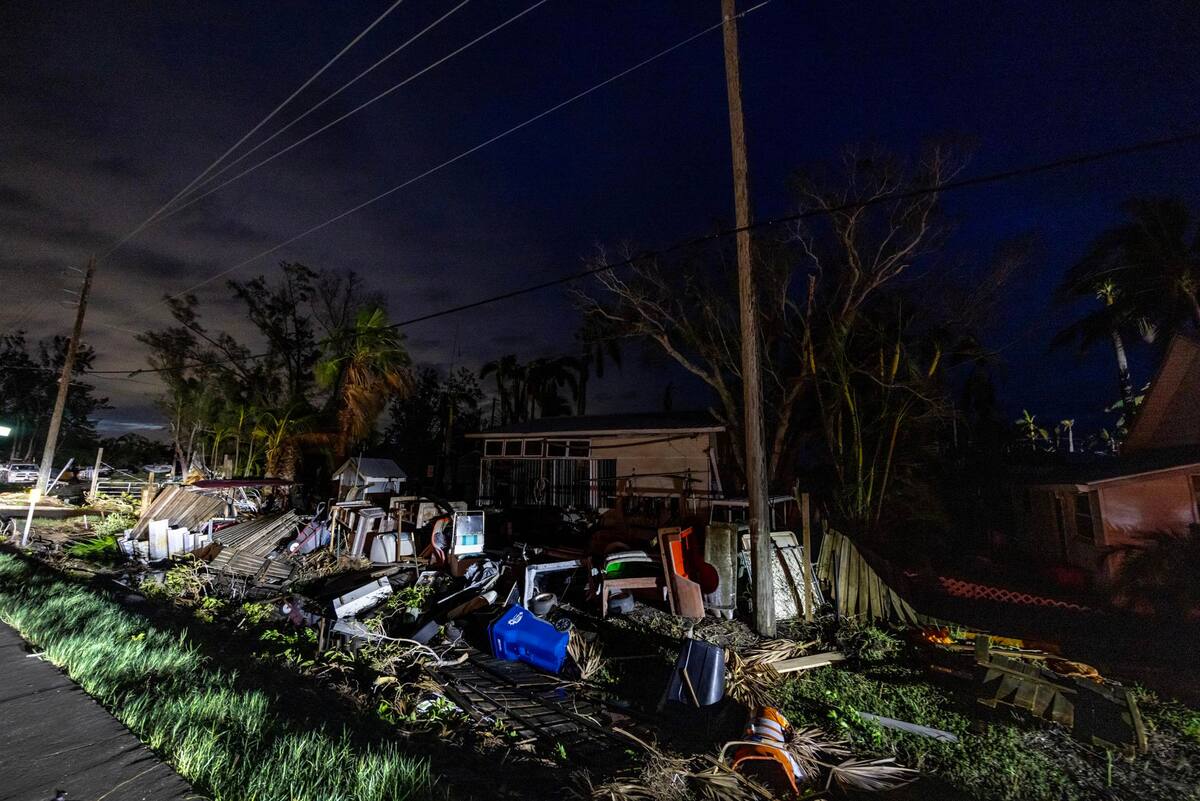Aumentan a cuatro los muertos por Milton, que sale ya de la península de Florida. | Crédito: EFE/EPA/CRISTOBAL HERRERA-ULASHKEVICH