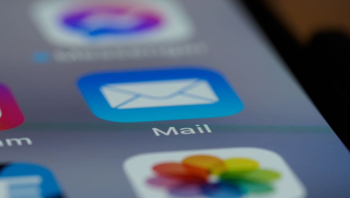 Los correos apócrifos suelen incluir supuestas invitaciones para habilitar el buzón tributario, notificaciones sobre inconsistencias fiscales o avisos de devoluciones de impuestos