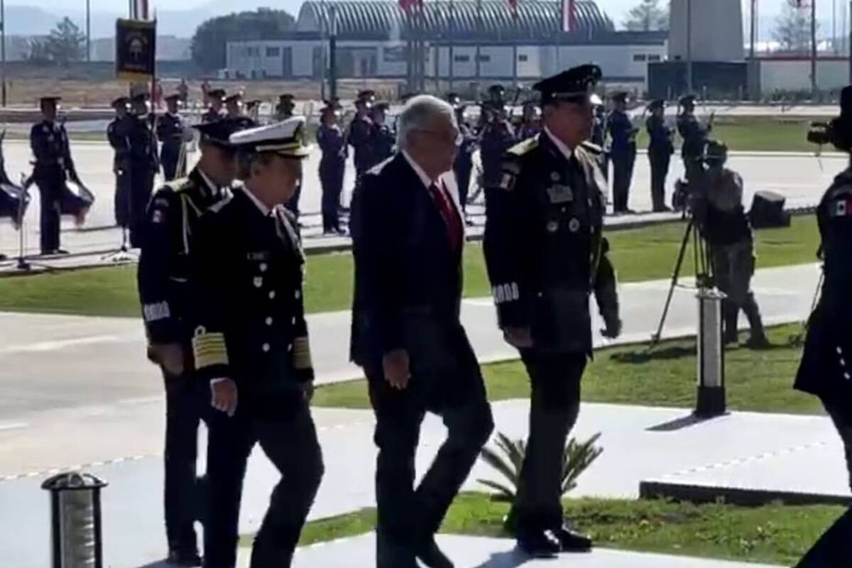 AMLO conmemora el Día de la Fuerza Aérea Mexicana en Santa Lucía
