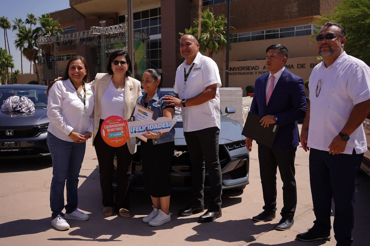 Entregan premios a compradores y colaboradores de la UABC